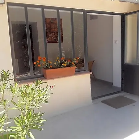 D'hotes Lovely Planette Bed & Breakfast Nîmes